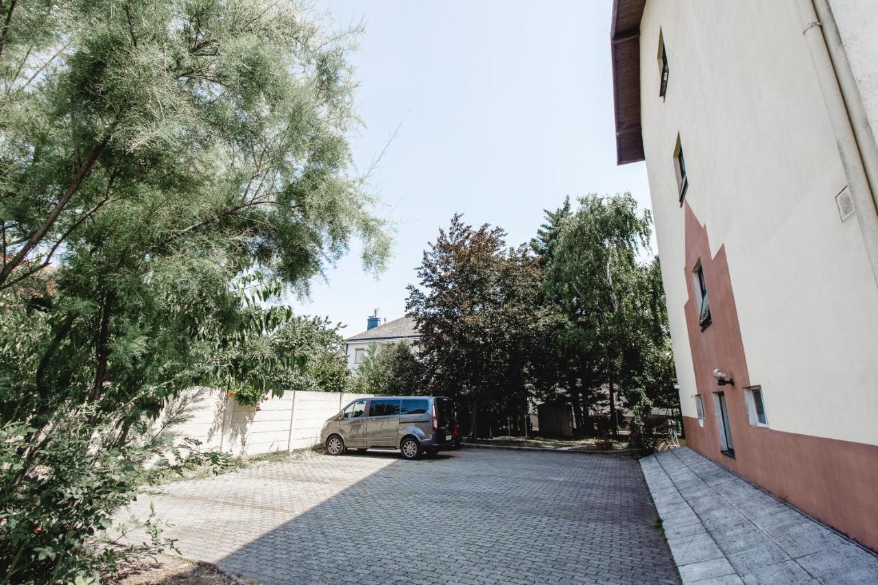 Hotel Hoffinger Виена Екстериор снимка