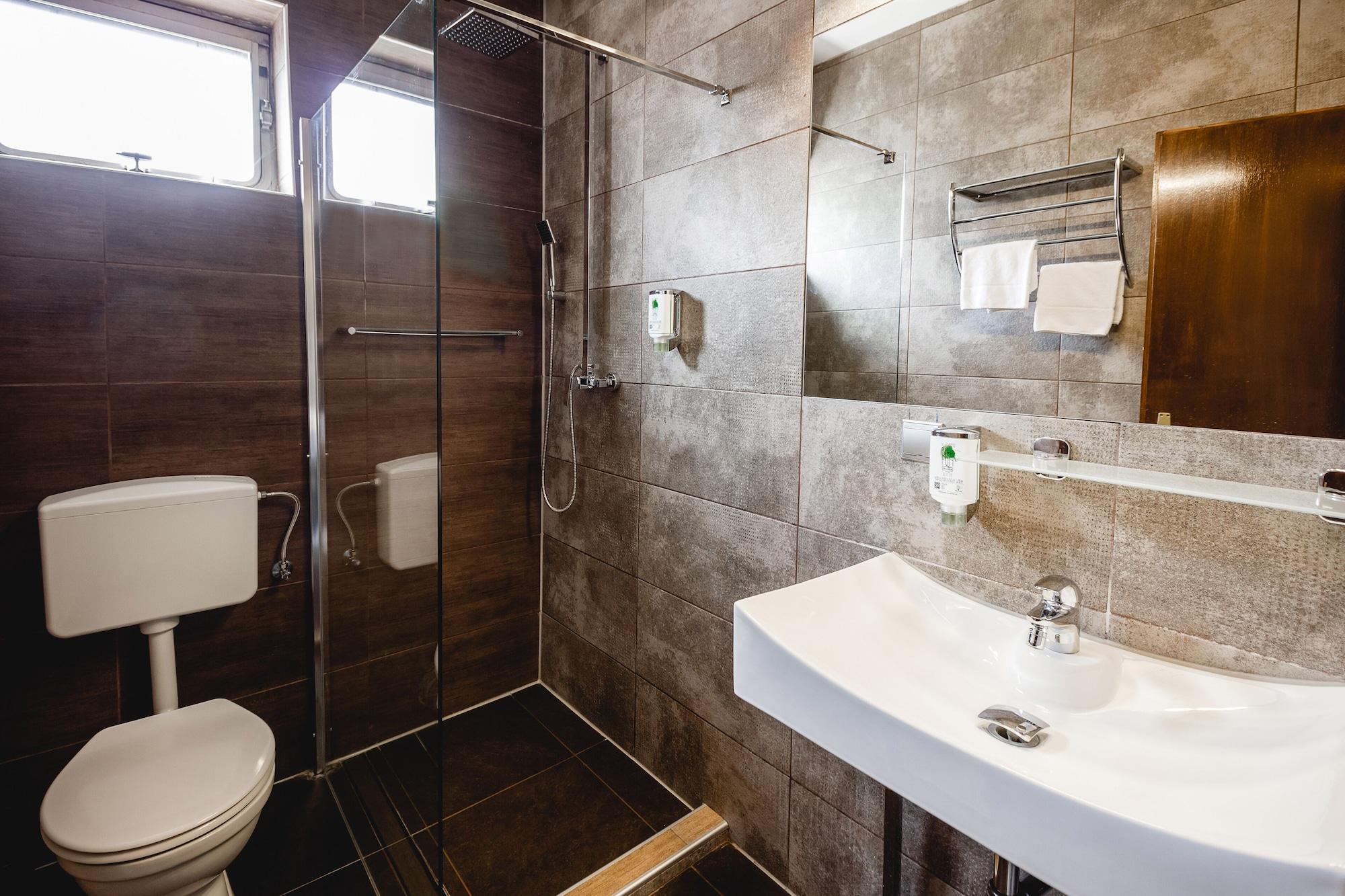 Hotel Hoffinger Виена Екстериор снимка